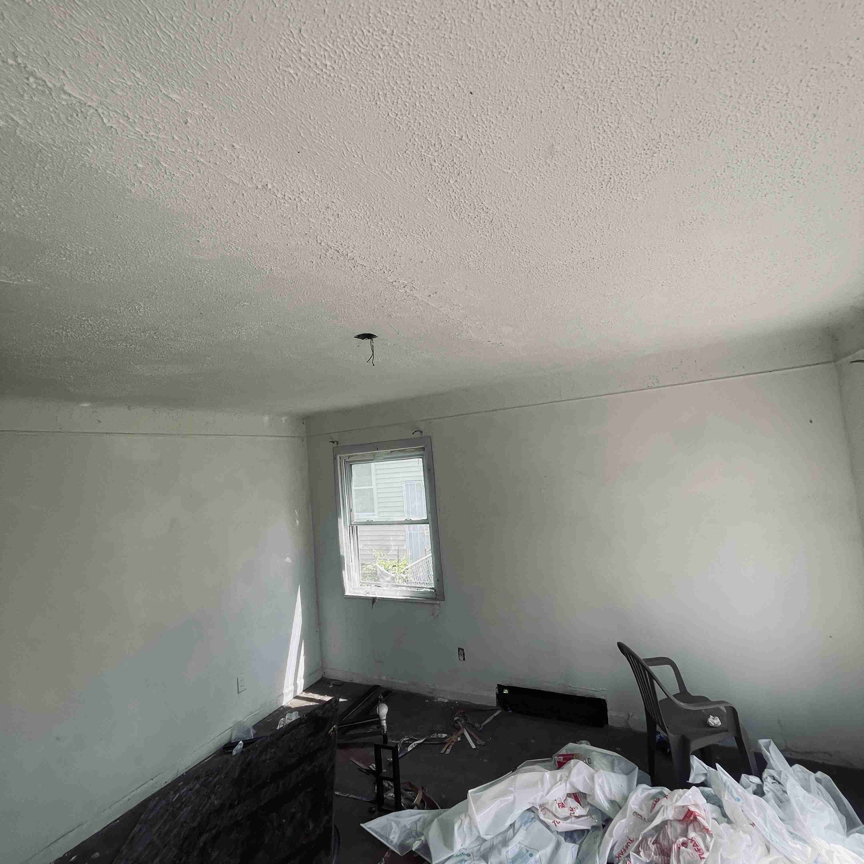 19220 Albany St (24).jpg